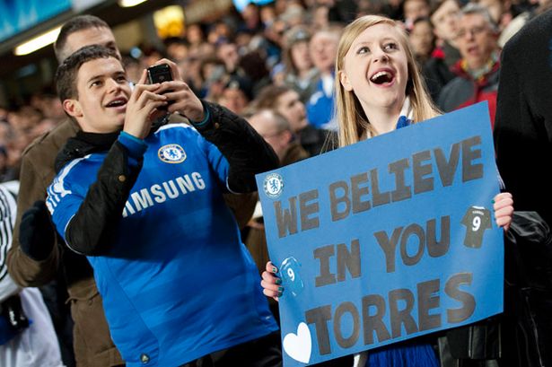 Torcedora do Chelsea aposta em Fernando Torres: e no Pato, vai uma fezinha? Torcedora do Chelsea aposta em Fernando Torres: e no Pato, vai uma fezinha?