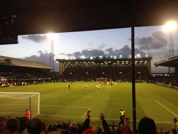 A torcida do Portsmouth comprou o clube e compareceu ao Fratton Park neste sábado
