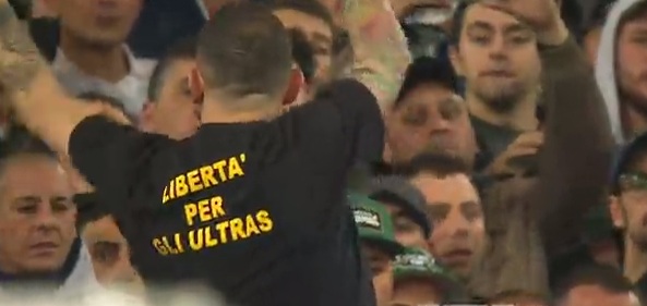 Libertà per gli Ultras, ou Liberdade para os Ultras: na camiseta do líder napolitano Libertà per gli Ultras, ou Liberdade para os Ultras: na camiseta do líder napolitano