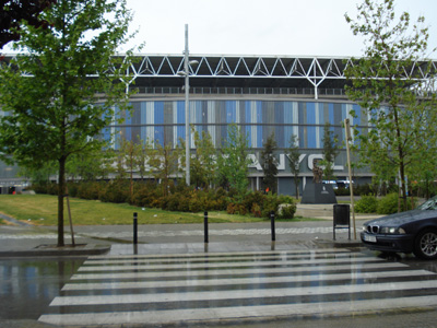 A parte externa do estádio erguido entre 2006 e 2009, quando o inauguraram