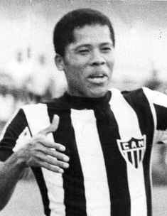 Dadá Maravilha era o típico centroavante 'rompedor'. Dadá Maravilha era o típico centroavante 'rompedor'.