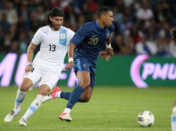 Loco Abreu durante seu último jogo no Uruguai, em 2012 Loco Abreu durante seu último jogo no Uruguai, em 2012