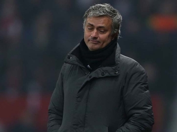 Mourinho contrariou as especulações e disse que quer ficar Mourinho contrariou as especulações e disse que quer ficar