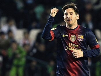 Messi comemora gol no dia histórico Messi comemora gol no dia histórico