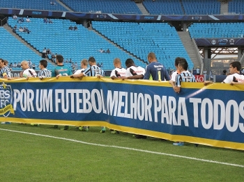 Jogadores protestam contra o calendário nacional Jogadores protestam contra o calendário nacional