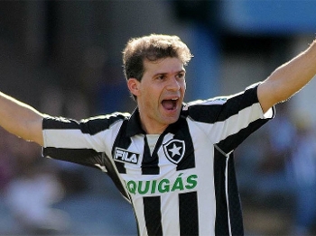 Túlio Maravilha foi o último grande ídolo recente do Botafogo e levantou o Brasileirão de 1995 Túlio Maravilha foi o último grande ídolo recente do Botafogo e levantou o Brasileirão de 1995