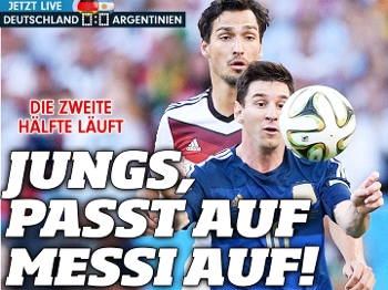 Começa o segundo tempo. Pessoal, cuidado com o Messi Começa o segundo tempo. Pessoal, cuidado com o Messi