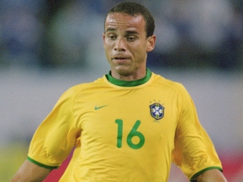 Lateral Léo teve primeira chance na seleção com Leão Lateral Léo teve primeira chance na seleção com Leão