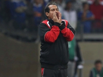 Muricy Ramalho orienta o time do São Paulo na vitória sobre o Cruzeiro no Mineirão Muricy Ramalho orienta o time do São Paulo na vitória sobre o Cruzeiro no Mineirão