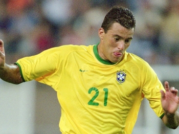 Washington foi convocado pela primeira vez por Leão e marcou um gol Washington foi convocado pela primeira vez por Leão e marcou um gol