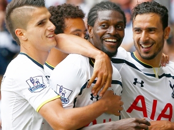 Adebayor Gol Tottenham QPR Campeonato Inglês 24/08/2014