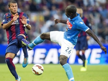 Brasileiro Rafinha jogou na posição de Messi Brasileiro Rafinha jogou na posição de Messi