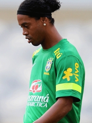 Ronaldinho Gaúcho, em treino com a seleção brasileira em Minas Gerais