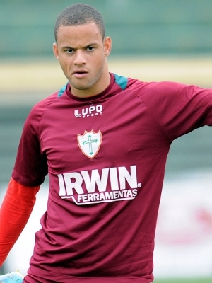 Bruninho durante treino na Portuguesa: ele pode ir para o Palmeiras Bruninho durante treino na Portuguesa: ele pode ir para o Palmeiras
