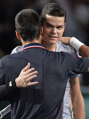 Raonic cumprimenta rival após derrota Raonic cumprimenta rival após derrota
