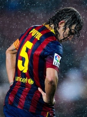 Puyol deixará o Barcelona, que deve contratar ao menos dois zagueiros Puyol deixará o Barcelona, que deve contratar ao menos dois zagueiros