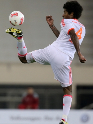 Dante jogou em 26 de 27 jogos do Alemão