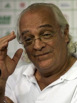 Oposição aposta em Pescarmona Oposição aposta em Pescarmona