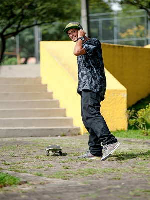 Daniel Mordzin Daniel Mordzin