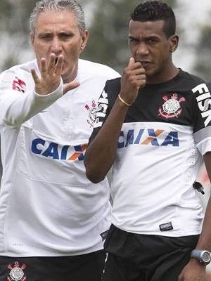 Edenilson Tite Treino Corinthians 11/12/2013 Edenilson Tite Treino Corinthians 11/12/2013
