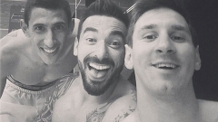 Selfie de Messi com Di María e Lavezzi após a vitória argentina sobre a Suíça