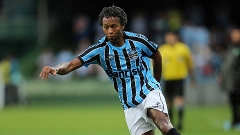 Zé Roberto durante jogo do Grêmio no Brasileiro de 2014