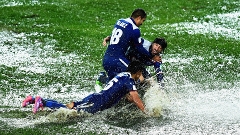 Sob forte chuva, Cruz Azul sofreu, mas venceu o Western Sidney Wanderers e agora enfrenta o Real Madrid