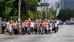 Torcedores da Mancha seguem juntos para protesto no CT do Palmeiras