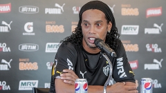 Ronaldinho Coletiva Atlético-MG Cidade do Galo 29/03/2014