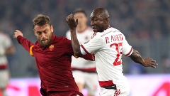 De Rossi e Armero durante jogo entre Roma e Milan