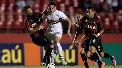 Ganso durante o jogo do São Paulo contra o Atlético-PR