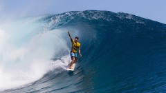 Gabriel Medina na disputa pelo título mundial de surf