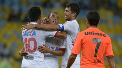 Jogadores do América-RN celebram gol contra o Fluminense no Maracanã