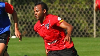 Fernandinho na época em que defendia o São Paulo Fernandinho na época em que defendia o São Paulo
