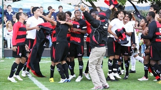 Arthur Maia Comemora Título Vitória Torneio de Hausen Alemanha 2009 Arthur Maia Comemora Título Vitória Torneio de Hausen Alemanha 2009