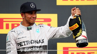 Lewis Hamilton, da Mercedes, ficou em terceiro no Grande Prêmio da Hungria Lewis Hamilton, da Mercedes, ficou em terceiro no Grande Prêmio da Hungria