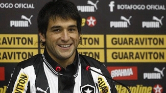 Lodeiro foi apresentando pelo Botafogo Lodeiro foi apresentando pelo Botafogo