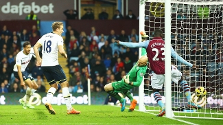 Chadli Gol Tottenham Aston Villa Campeonato Inglês 02/11/2014 Chadli Gol Tottenham Aston Villa Campeonato Inglês 02/11/2014