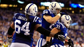 Jogadores dos Colts comemoram um dos TDs da equipe, marcado por Donald Brown Jogadores dos Colts comemoram um dos TDs da equipe, marcado por Donald Brown