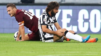 Totti e Pirlo no clássico: veteranos imprescindíveis para Roma e Juventus Totti e Pirlo no clássico: veteranos imprescindíveis para Roma e Juventus