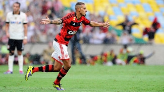 Paulinho vive grande fase no Flamengo