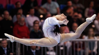 Romena Catalina Ponor é tricampeã olímpica na ginástica artística Romena Catalina Ponor é tricampeã olímpica na ginástica artística