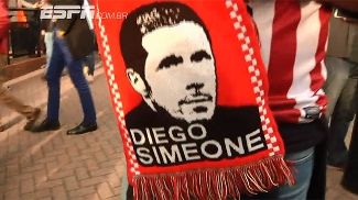 Ex-jogador, Simeone é ídolo da torcida colchonera Ex-jogador, Simeone é ídolo da torcida colchonera