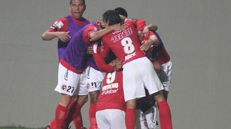 Jogadores do Tijuana celebram o gol de Riascos no Independência