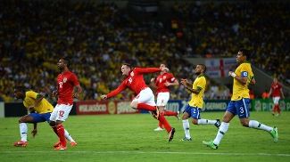 Rooney acertou um belo chute e marcou um golaço no Maracanã contra o Brasil