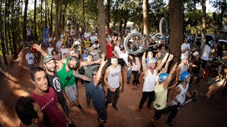 Nem mesmo os protestos pacíficos deram resultados Nem mesmo os protestos pacíficos deram resultados