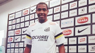Renato Abreu assinou contrato até o fim do ano com o Santos Renato Abreu assinou contrato até o fim do ano com o Santos
