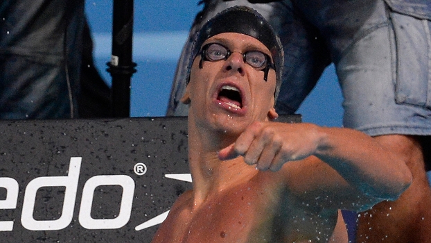 Cielo soca o ar ao conquistar o tricampeonato mundial dos 50m livre Cielo soca o ar ao conquistar o tricampeonato mundial dos 50m livre