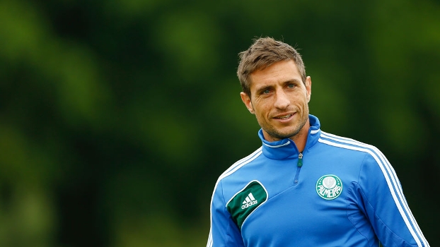 Liberado pelo Palmeiras, Eguren acerta volta a time uruguaio que o revelou