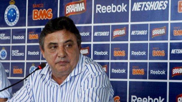 Perrella voltou a ser investigado por venda de Luisão Perrella voltou a ser investigado por venda de Luisão